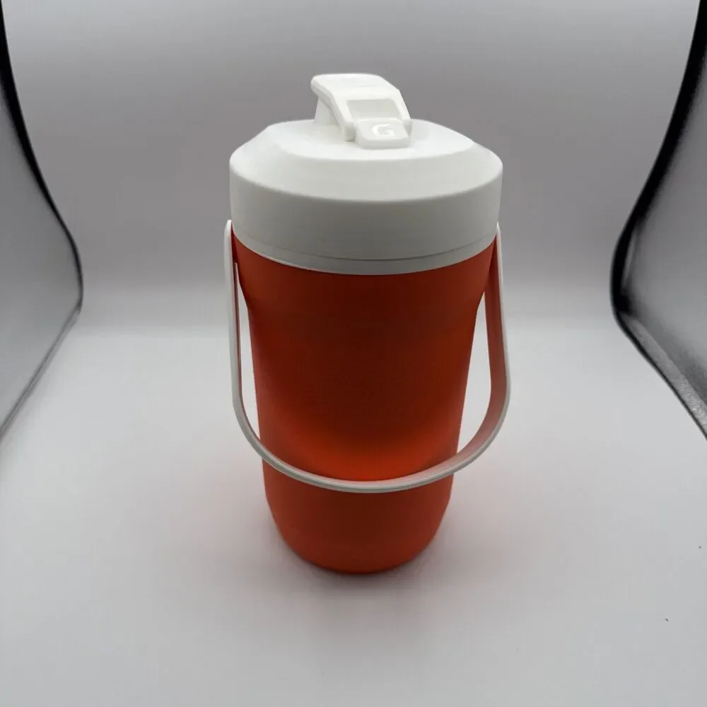 GATORADE 64 Oz /  HALF GALLON WATER BOTTLE JUG SPORTS HYDRATION ORANGE